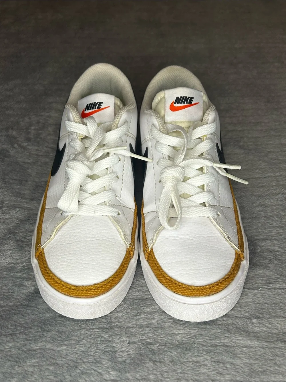 Nike Court Legacy Women's Size 6 White/Black/Gold Low-Top Sneaker